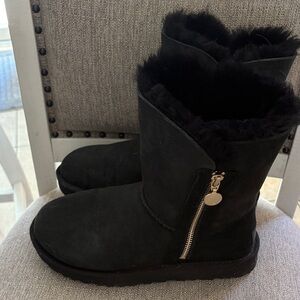 Ugg Black Fur Boots Size 7